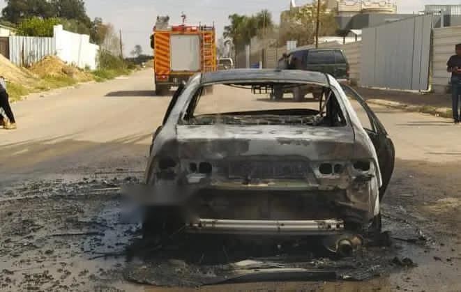 تل السبع:ملثمان يطلقان النار باتجاه سيارة مديرة مدرسة النخيل